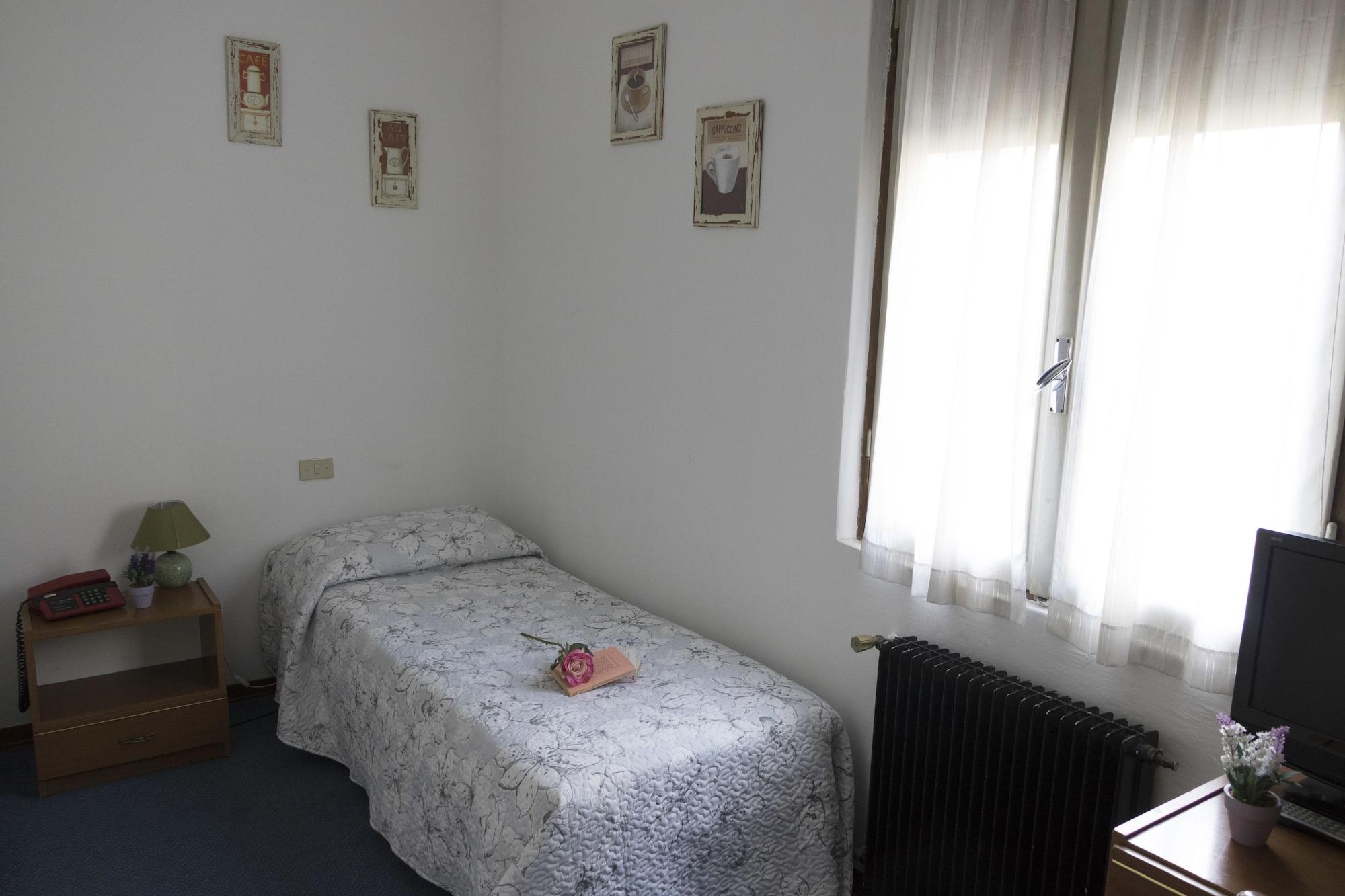 Hotel Primavera Дезенцано-дель-Гарда Экстерьер фото
