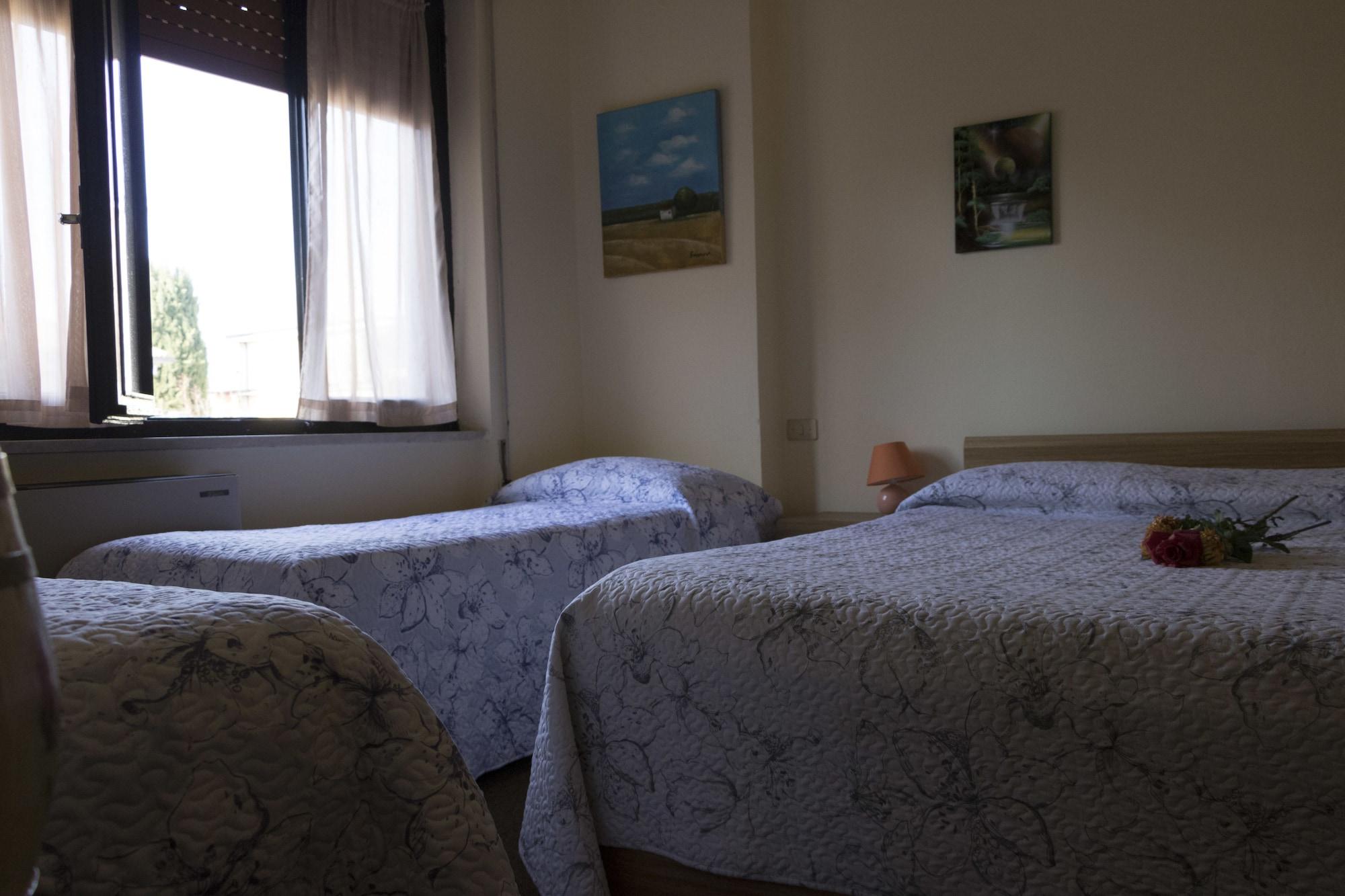 Hotel Primavera Дезенцано-дель-Гарда Экстерьер фото